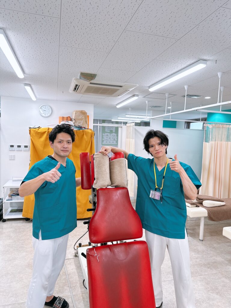 まき肩と反り腰が原因？肩こり腰痛だけではないですよ